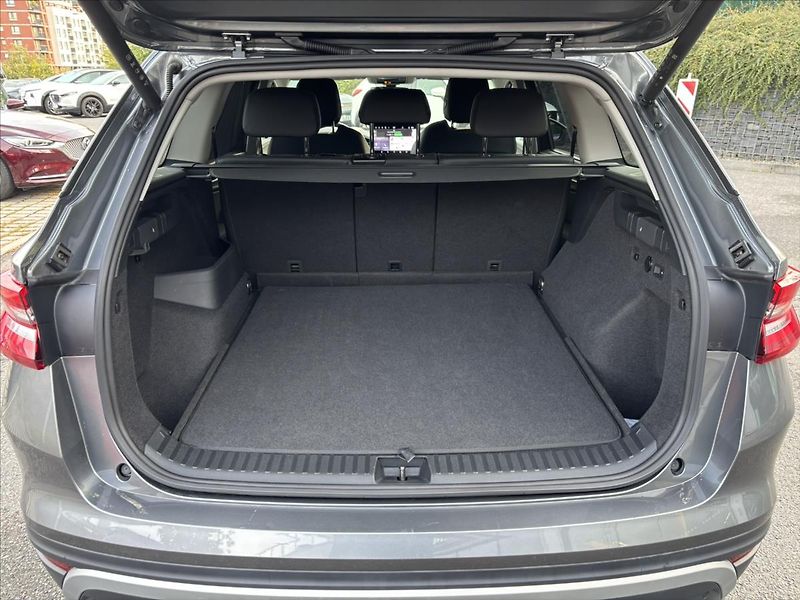 Škoda Kodiaq 2,0 D AT 4x4 Exclusive TAŽNÉ - fotka 15 z 48