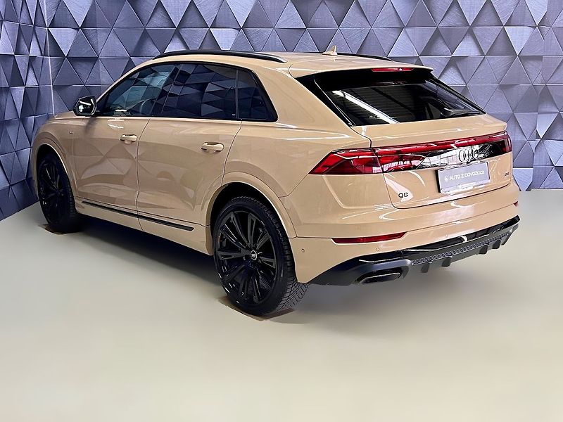 Audi Q8 50TDI QUATTRO S-LINE, PANORAMA - fotka 4 z 42
