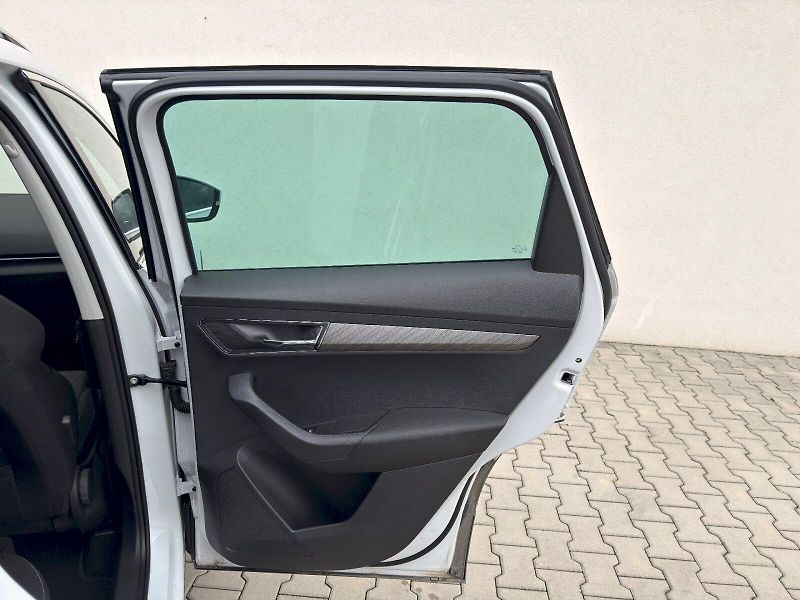 Škoda Karoq (2025) SEL TS 110/1.5 A7F - fotka 13 z 28