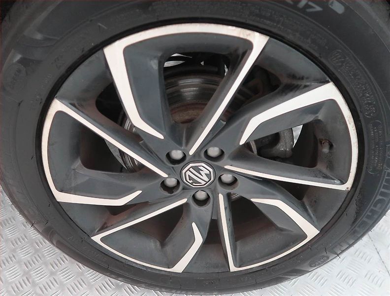 MG ZS (2022) Elegance 1.0 Turbo, Automat - fotka 15 z 18