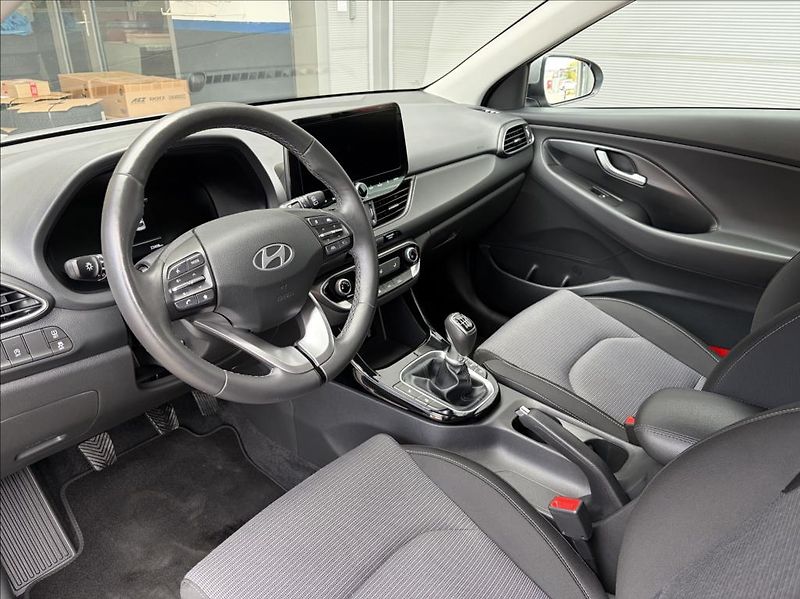 Hyundai i30 1,5 i  WG FL Family Climate - fotka 7 z 22