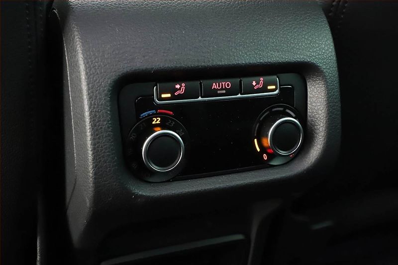 Volkswagen Sharan (2019) 2.0 TDI - fotka 18 z 23