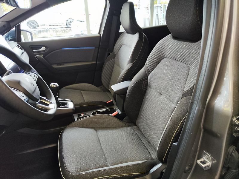 Renault Symbioz (2026) Techno mild hybrid 140 - fotka 8 z 14