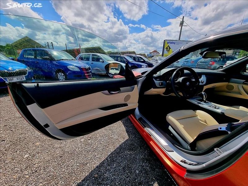 BMW Z4 (2012) 3,5 is,sDrive 250KW,lad - fotka 9 z 20