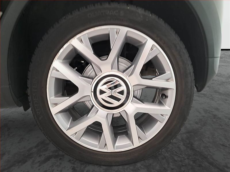 Volkswagen up! (2014) 1.0 MPI, Serv.kniha, Navi - fotka 15 z 17