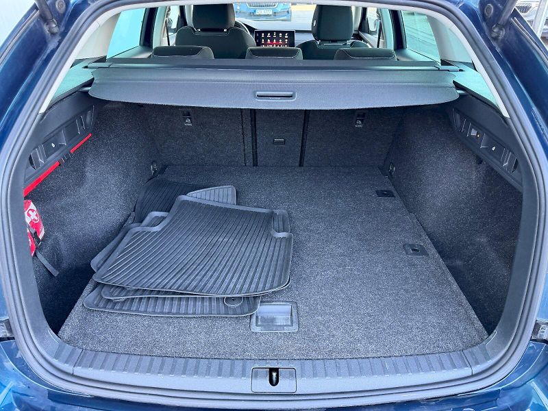 Škoda Octavia (2023) 2.0 TDI 110kW DSG Style Extra - fotka 34 z 35