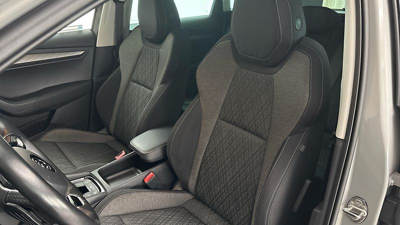 Škoda Karoq 2.0 TDI DSG 4x4 Style - fotka 15 z 26