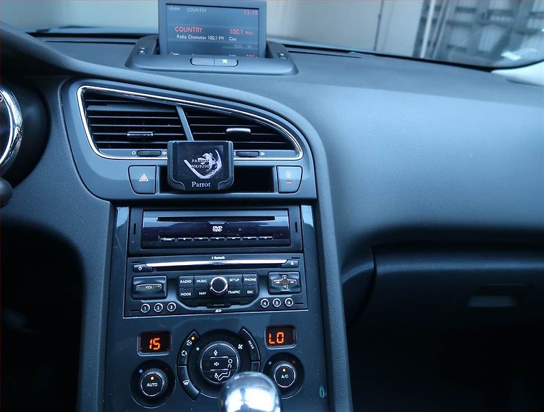 Peugeot 5008 (2012) 1.6 HDi, Automat, Tempomat - fotka 12 z 16