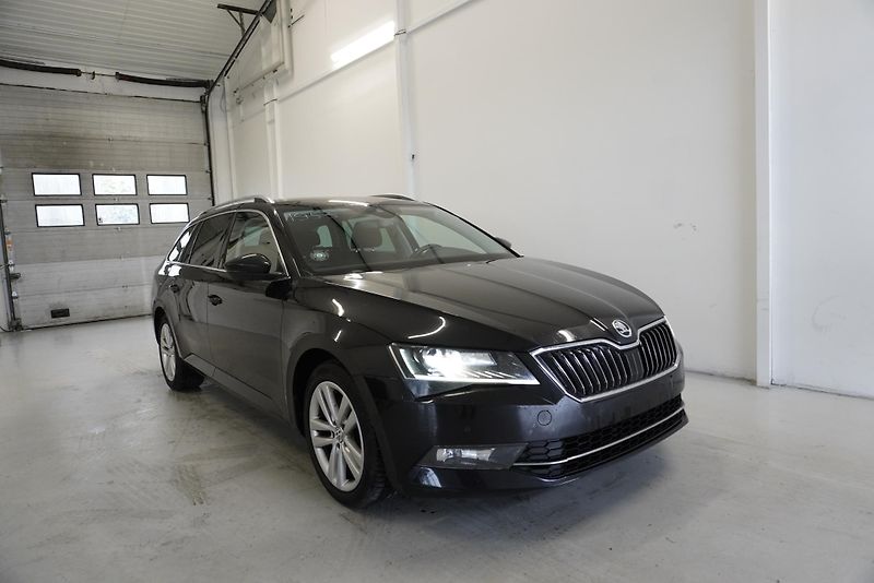 Škoda Superb 2,0 TDI 110kW - fotka 3 z 32