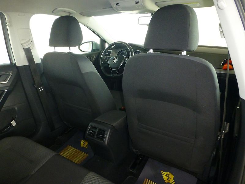 Volkswagen Golf (2013) 1,6TDI*81KW*VYHŘ.SEDADLA* - fotka 23 z 26
