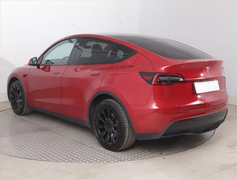 Tesla Model Y (2022) Long Range AWD 79kWh, SoH 91% - fotka 4 z 21