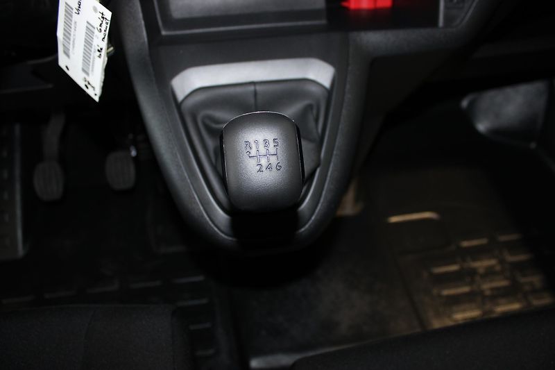 Opel Vivaro (2026) VIVARO CREW VAN L 2.2 CDTI - fotka 10 z 17