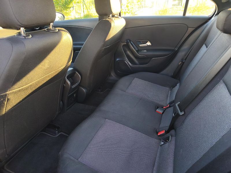 Mercedes-Benz Třídy A (2022) Mercedes Benz A 180 - fotka 6 z 19