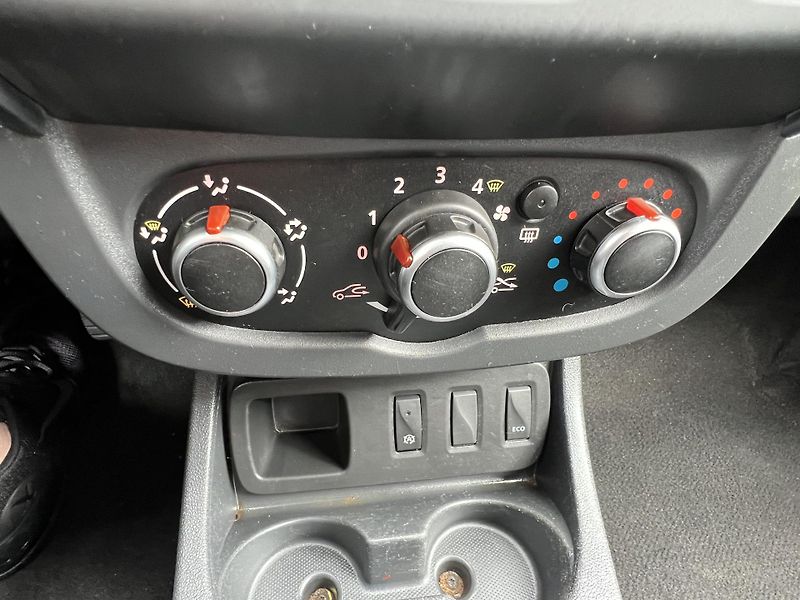 Dacia Duster (2017) 1.5 dCi - fotka 17 z 19