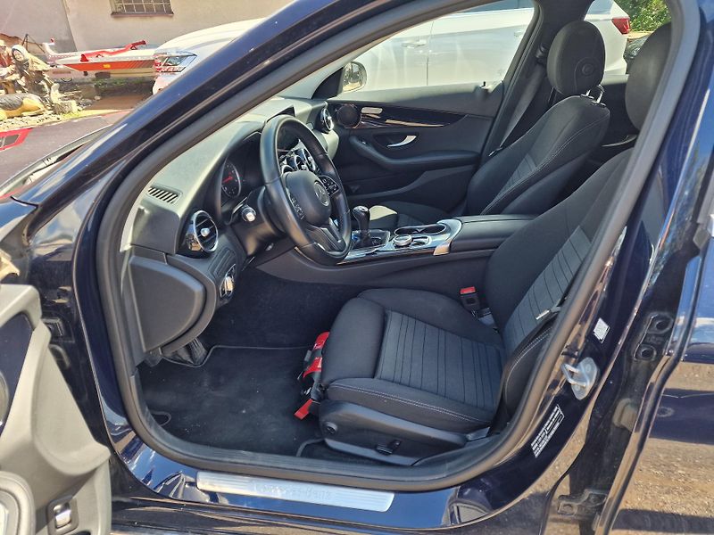 Mercedes-Benz Třídy C C200d 118KW FL KAMERA NAVI - fotka 7 z 27