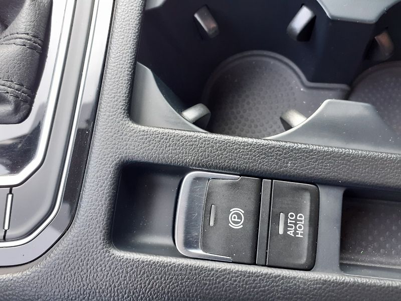 Volkswagen Passat (2018) 2.0 BiTDi 4x4 - fotka 23 z 48