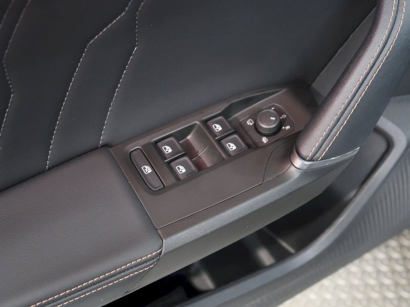 Cupra Formentor (2024) 1.5TSI 110KW DSG - fotka 16 z 38