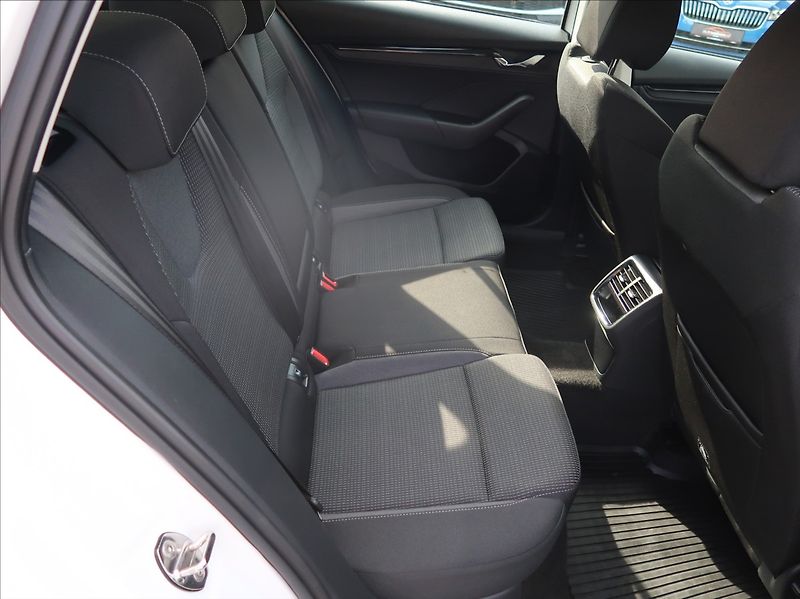 Škoda Octavia 2,0 TDi,110kW,1majČR,Serv.,DPH - fotka 19 z 25