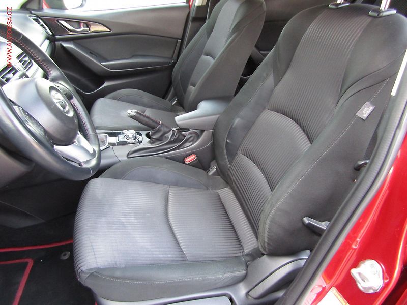 Mazda 3 (2015) 2.0 i, AC, xenon, navi - fotka 9 z 21