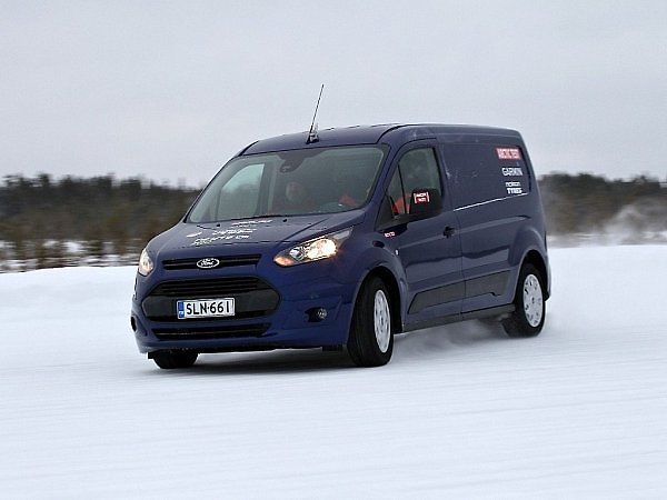 Ford Transit Connect v Arktickém testu dodávek.