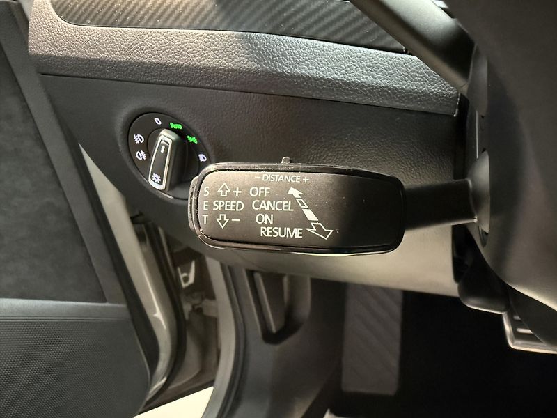 Škoda Superb 2.0 TSI 140kW SportLine DSG - fotka 8 z 15