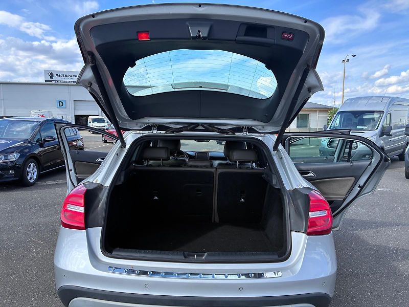 Mercedes-Benz GLA (2014) - fotka 6 z 18