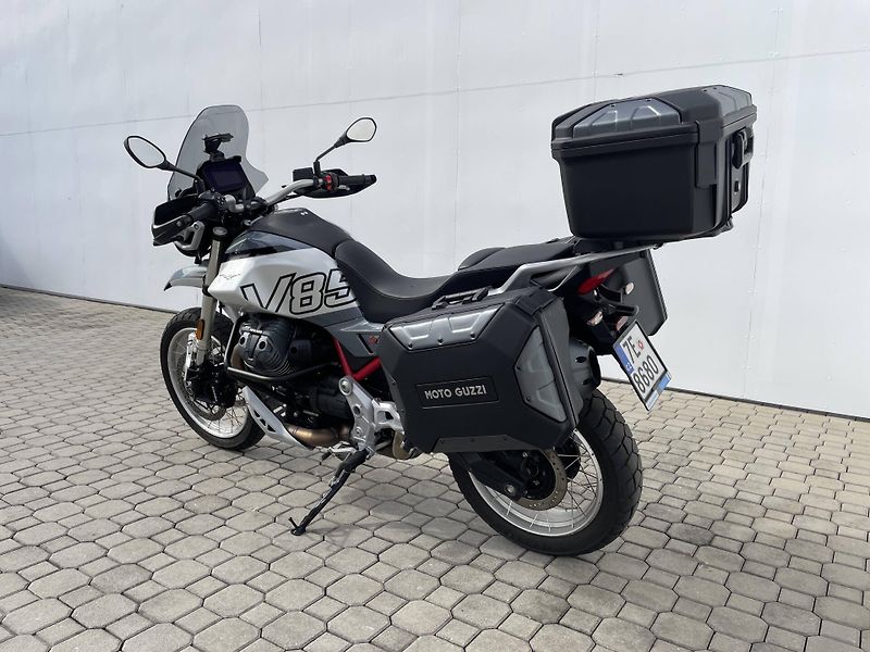 Moto Guzzi (2026) V85 TT E5+ - fotka 9 z 13