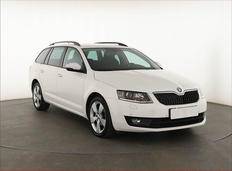 Škoda Octavia (2015) 1.6 TDI, Serv.kniha, Xenony - fotografie inzerátu