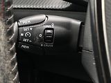 Peugeot 2008 (2020) 1.2PT, Allure, LED, navi - náhled 13