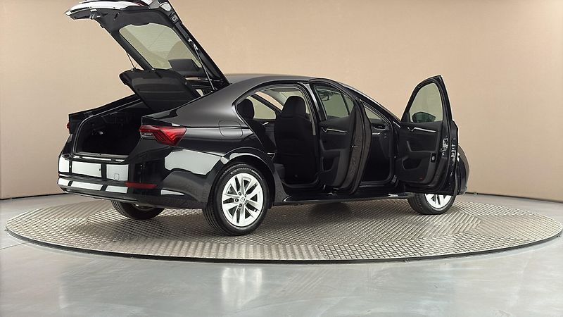 Škoda Octavia 2.0 TDI DSG Style - fotka 6 z 26