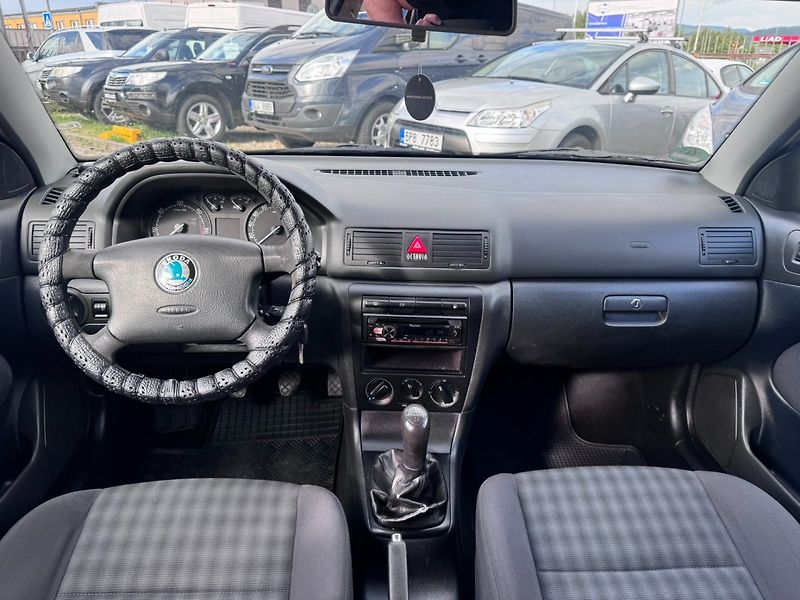 Škoda Octavia (2008) 1,9 TDI 74 KW TAŽNÉ - fotka 21 z 40