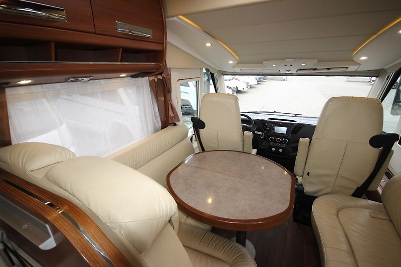 Carthago (2017) chic s plus I 55 XL - fotka 16 z 28