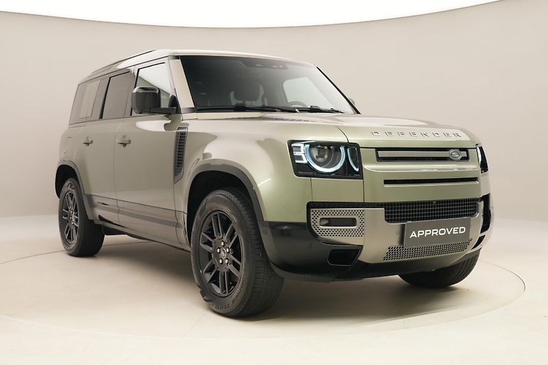 Land Rover Defender 110 D300 X-DYNAMIC SE AWD CZ - fotka 14 z 46