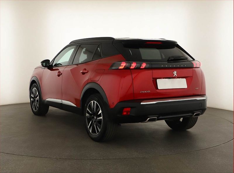 Peugeot 2008 (2021) GT 1.2 PureTech, Automat - fotka 4 z 15