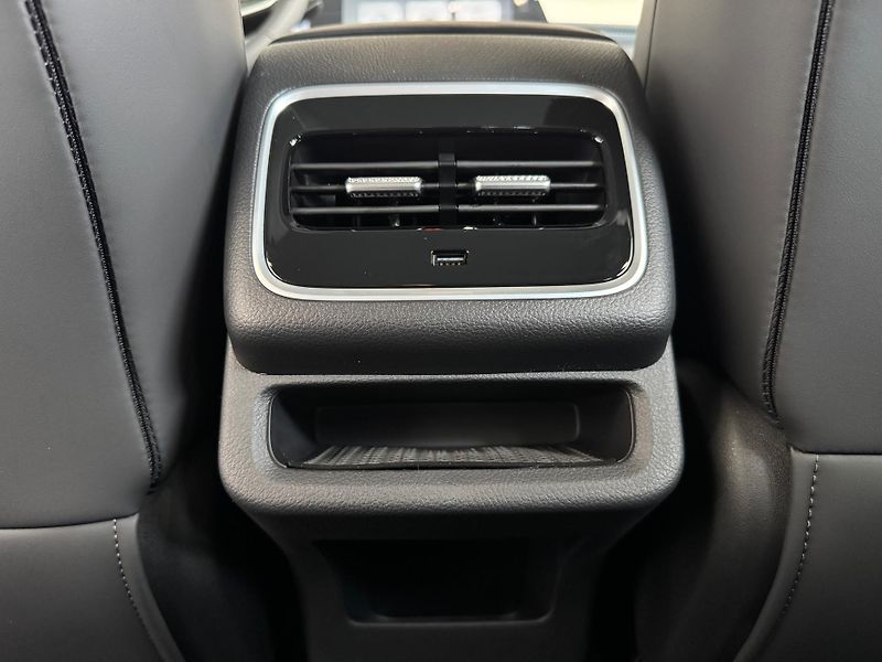 Chery Tiggo 7 (2026) 1,6T ICE Luxury FWD - fotka 56 z 60