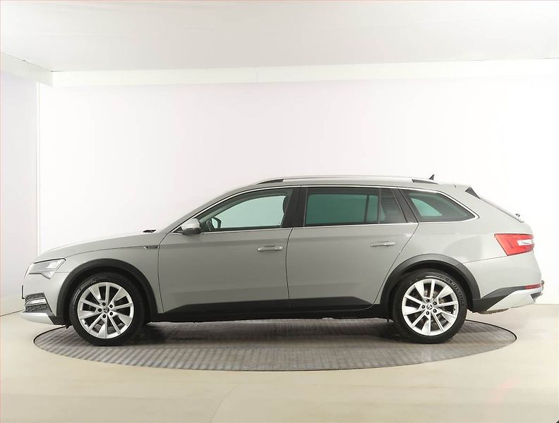 Škoda Superb (2022) Scout 2.0 TDI, Scout - fotka 3 z 29