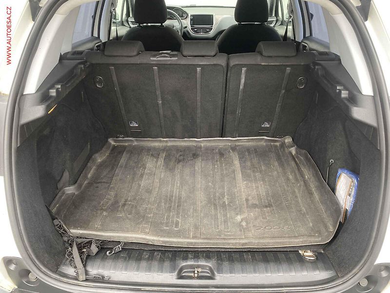 Peugeot 2008 (2014) 1.6 VTi, 2.maj,ČR, Active - fotka 7 z 19