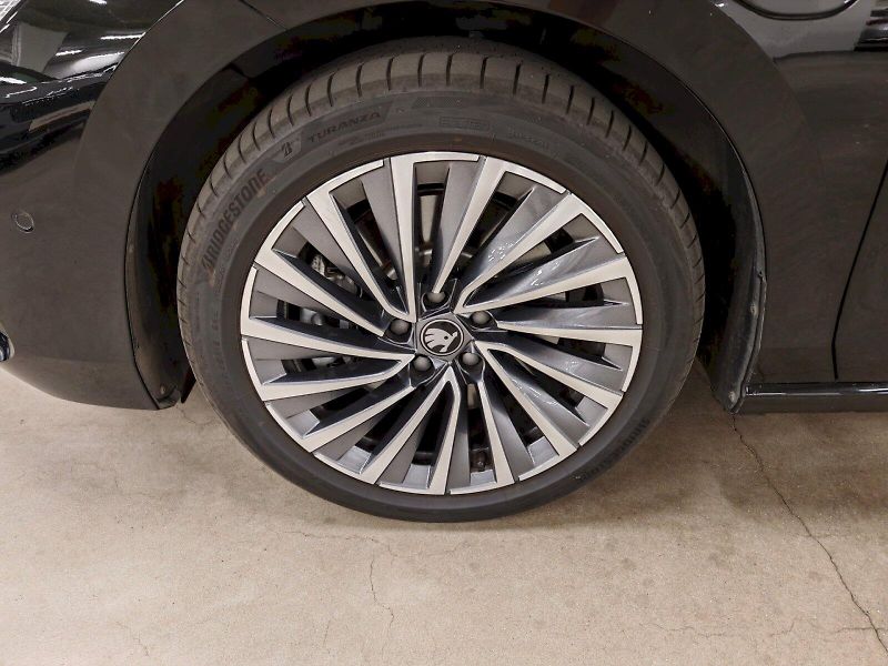 Škoda Superb (2025) iV 1.5 TSI 150 kW DSG L&K - fotka 34 z 34