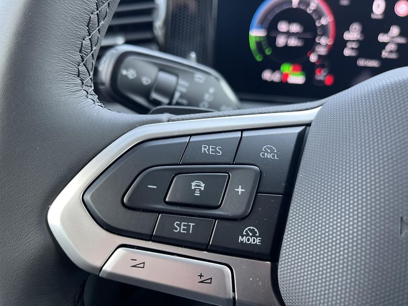 Volkswagen Tiguan 1,5 TSI 150 kW eHybrid People - fotka 15 z 24