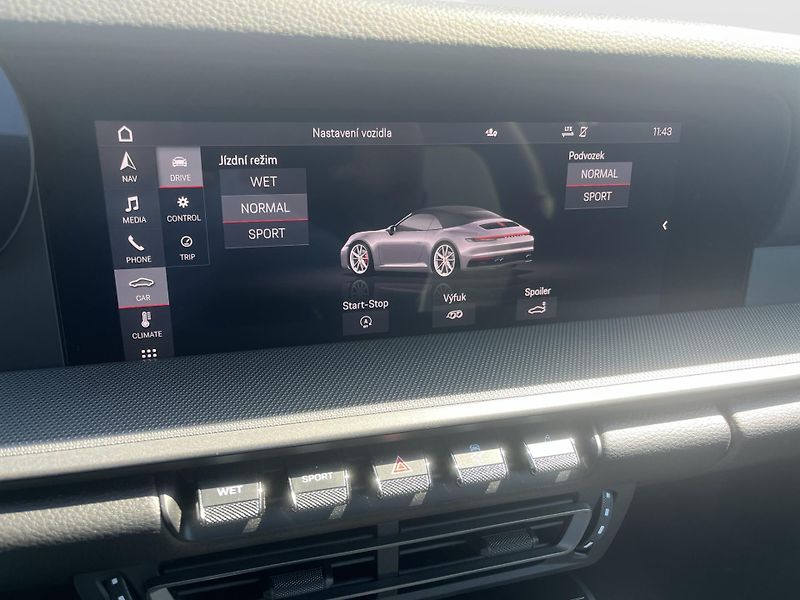 Porsche 911 (2020) Carrera - fotka 19 z 25