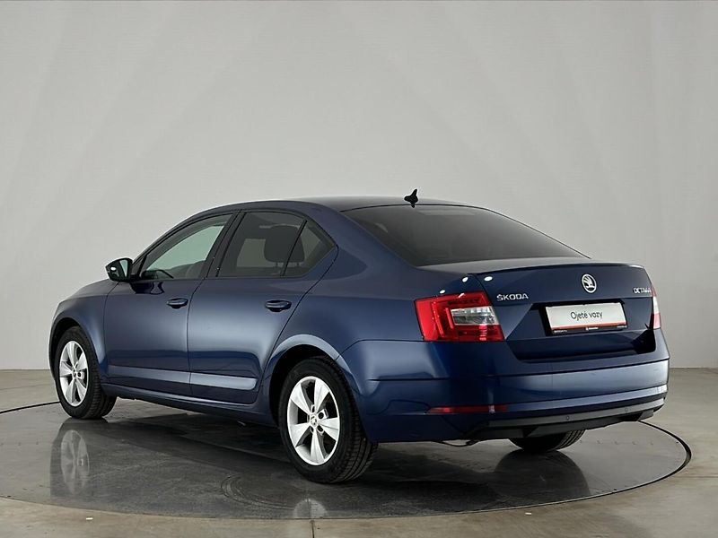 Škoda Octavia Ambition DSG - fotka 15 z 27