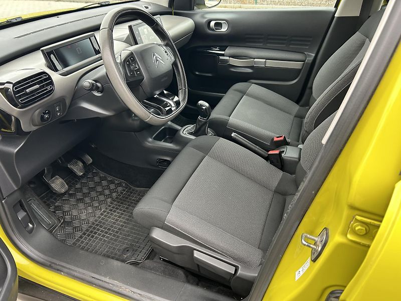 Citroën C4 Cactus 1.2 Pure Tech FEEL - fotka 20 z 34
