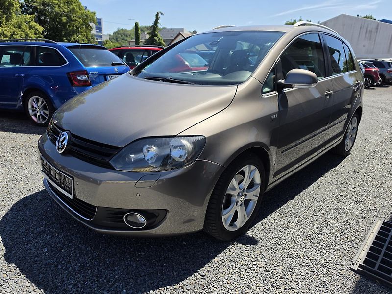 Volkswagen Golf Plus 2.0 TDI Life TZ - fotka 2 z 16