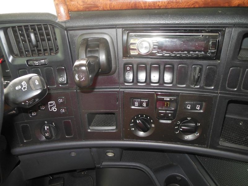 Scania R450 LowDeck, Retarder - fotka 18 z 22