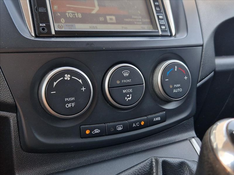 Mazda 5 1,6 MZR-CD 85kW 7MÍST +ALUZIMA - fotka 23 z 29