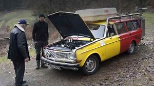 Švédský nadšenec Niklas Alexandersson přestavěl Volvo 145 z roku 1970 na dřevoplyn.