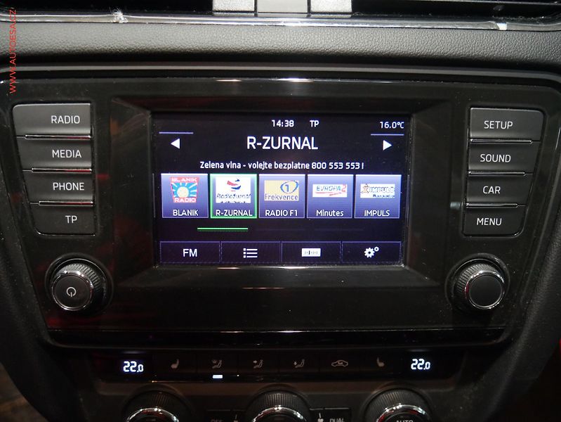 Škoda Octavia (2014) 2.0 TDi, ČR, DSG - fotka 14 z 19