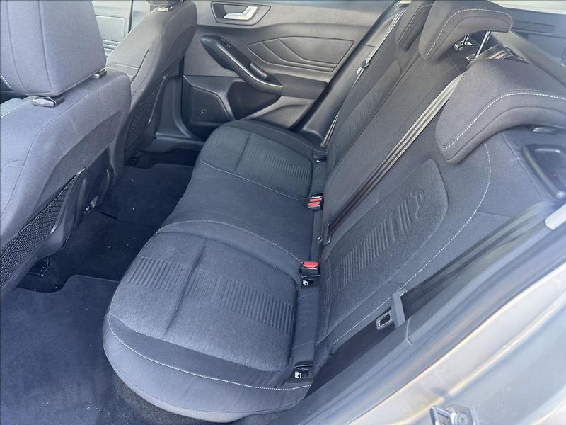 Ford Focus 2,0 TDCi Active - fotka 22 z 22