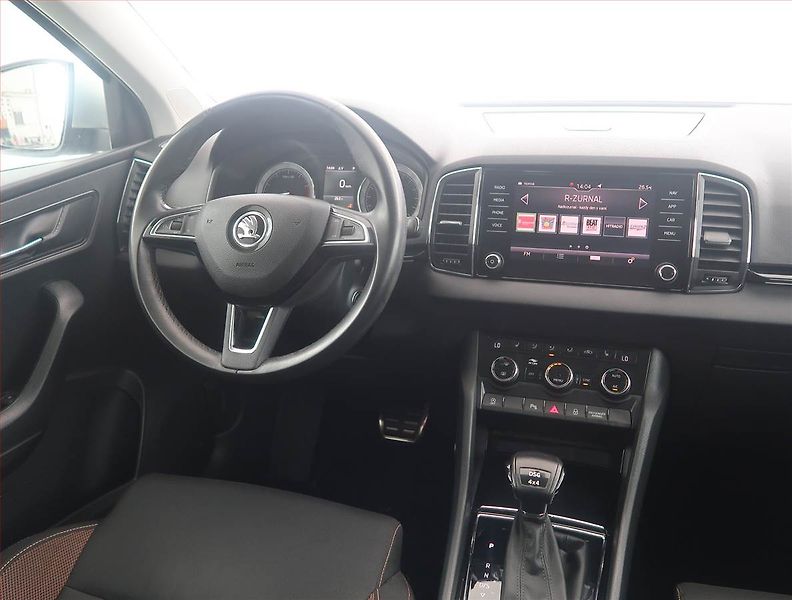 Škoda Karoq (2019) Scout 1.5 TSI 4x4, 4X4 - fotka 7 z 16