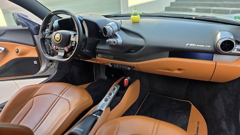 Ferrari F8 (2020) SERVIS-PLNÁ ÁRUKA-MAT WRAP - fotka 13 z 13